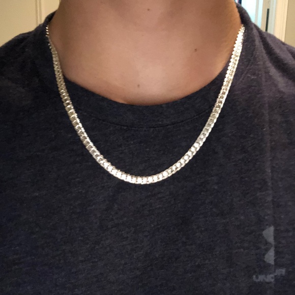 Casual Silver Chain/Necklace - Picture 3 of 3